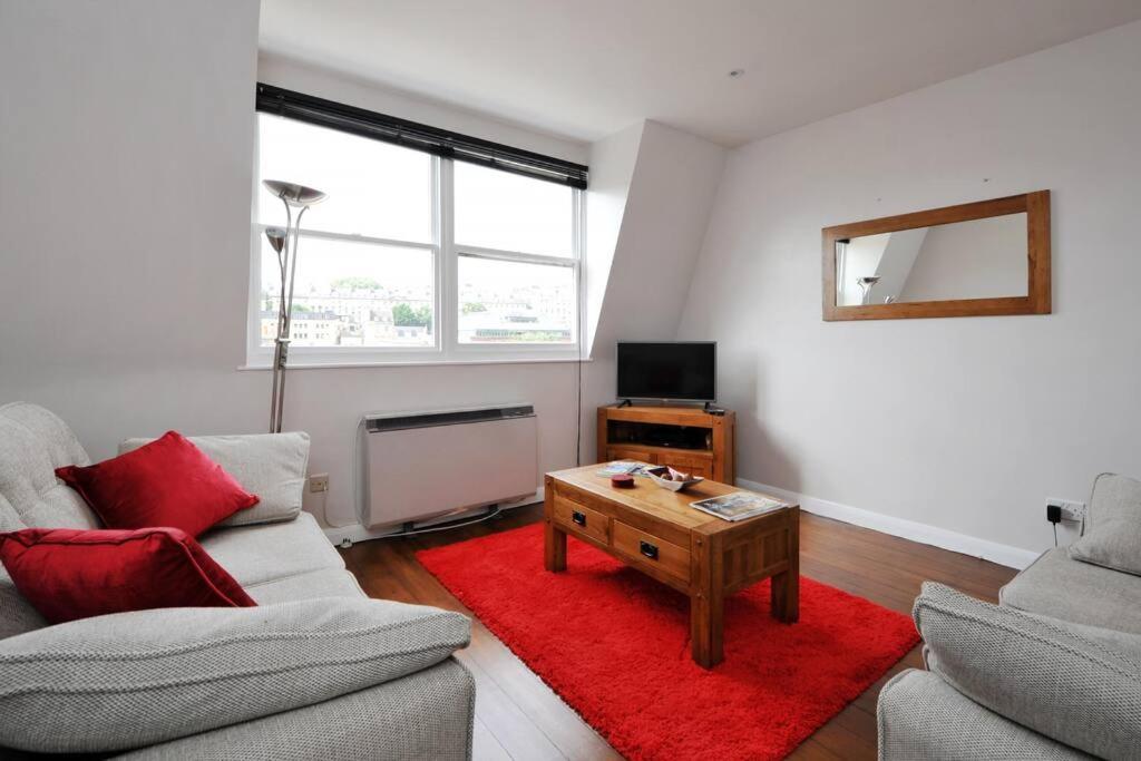Spacious Apartment Central Bath Buitenkant foto